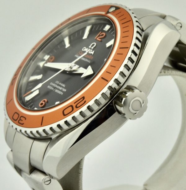omega seamaster planet ocean crown
