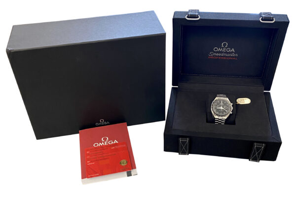 2021 OMEGA Speedmaster Moonwatch Sapphire Crystal 310.30.42.50.01.002