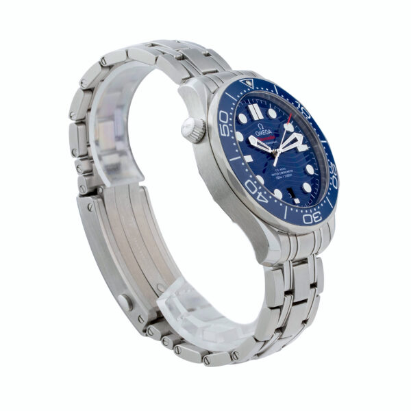 OMEGA 210.30.42.20.03.001